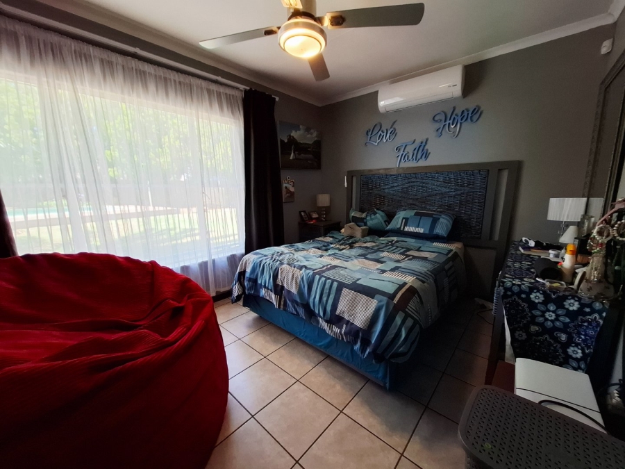 4 Bedroom Property for Sale in Pellissier Free State